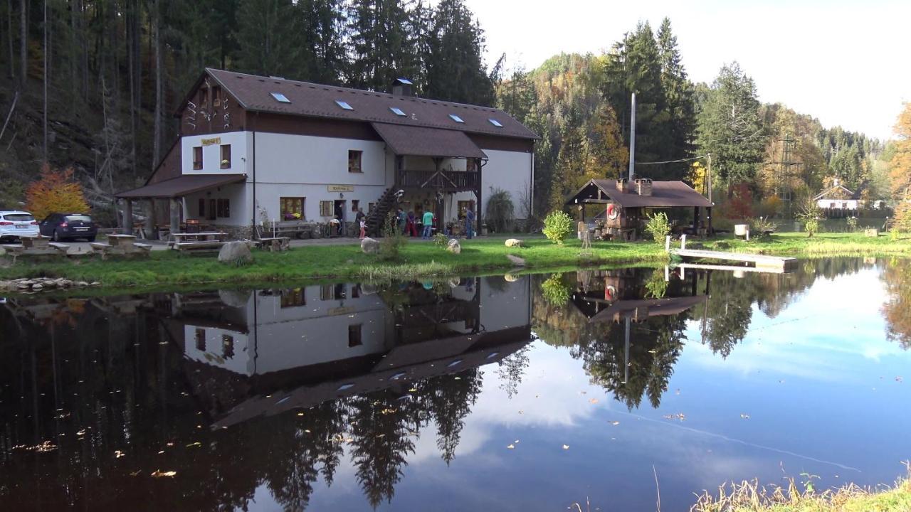 Apartman V Srní Exteriör bild